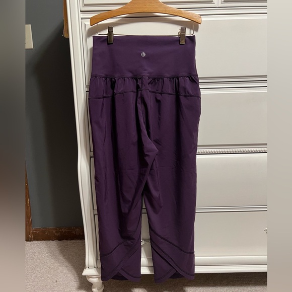 Lululemon purple breathable pants - Picture 3 of 5